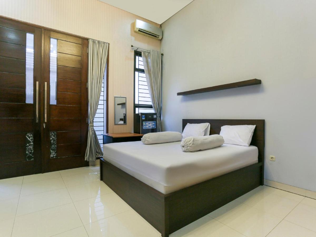 Oyo Life 3520 Indoniaga Palace Tangerang Zewnętrze zdjęcie