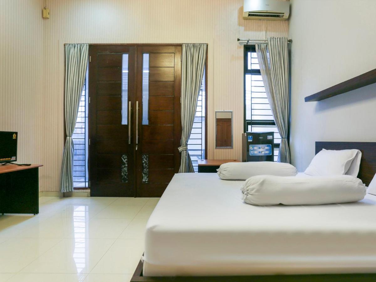 Oyo Life 3520 Indoniaga Palace Tangerang Zewnętrze zdjęcie