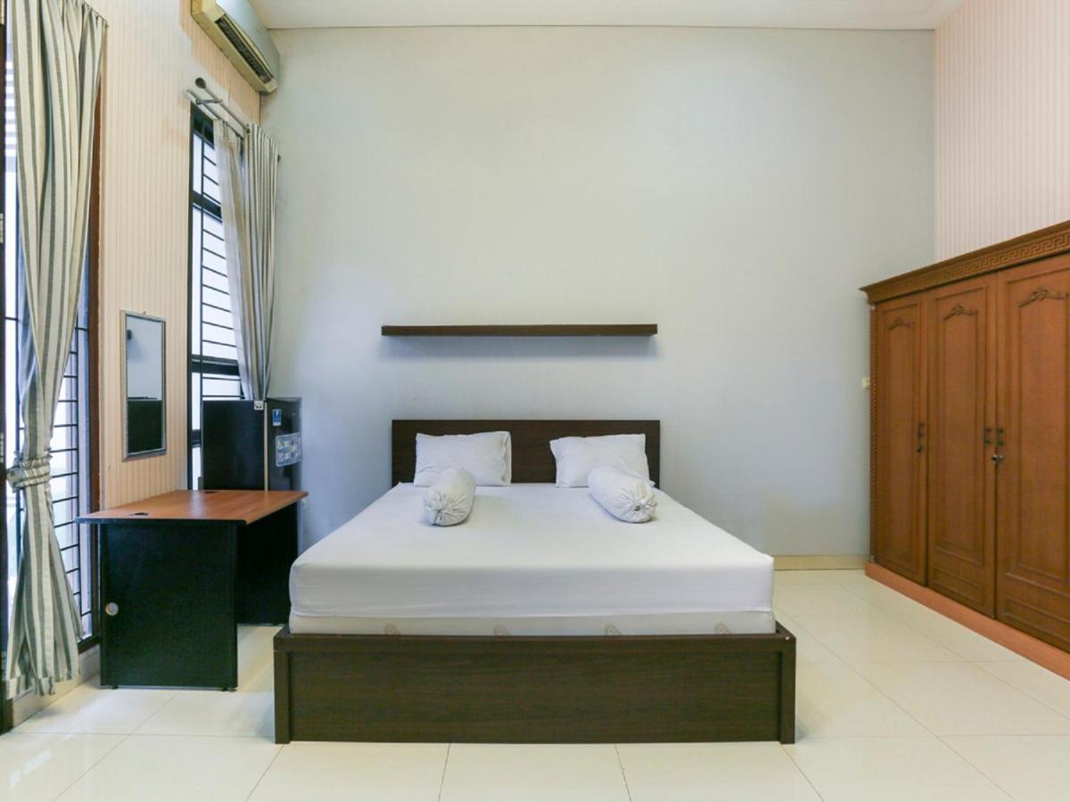 Oyo Life 3520 Indoniaga Palace Tangerang Zewnętrze zdjęcie