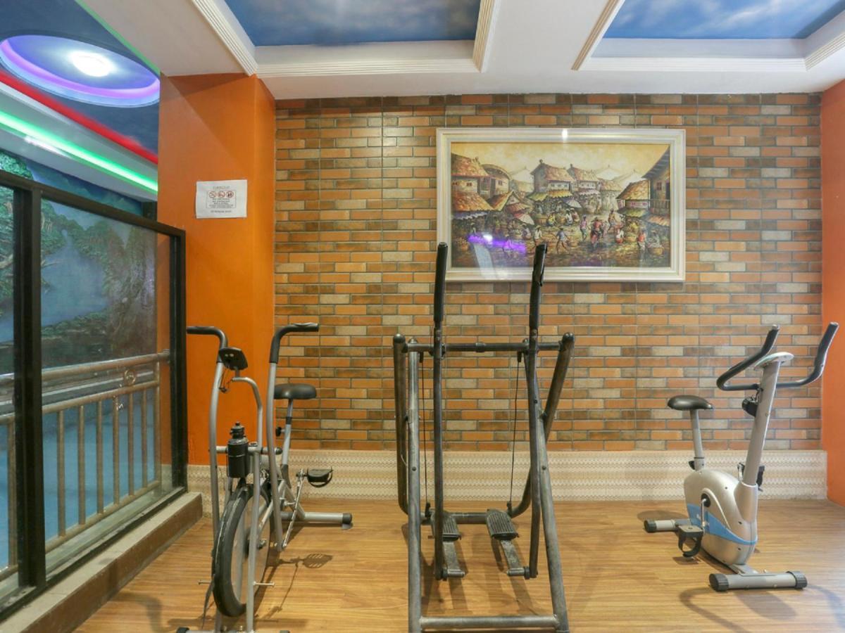 Oyo Life 3520 Indoniaga Palace Tangerang Zewnętrze zdjęcie