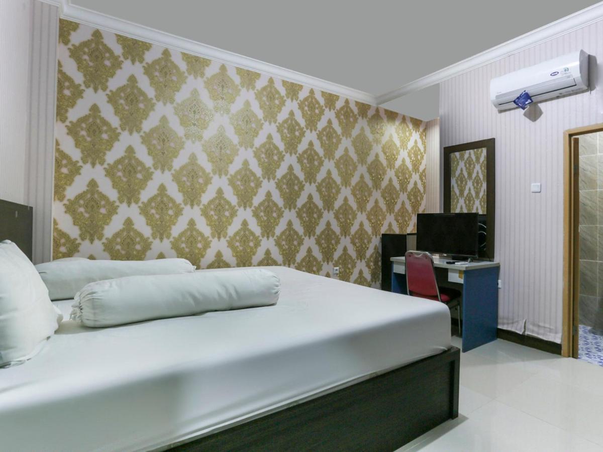 Oyo Life 3520 Indoniaga Palace Tangerang Zewnętrze zdjęcie
